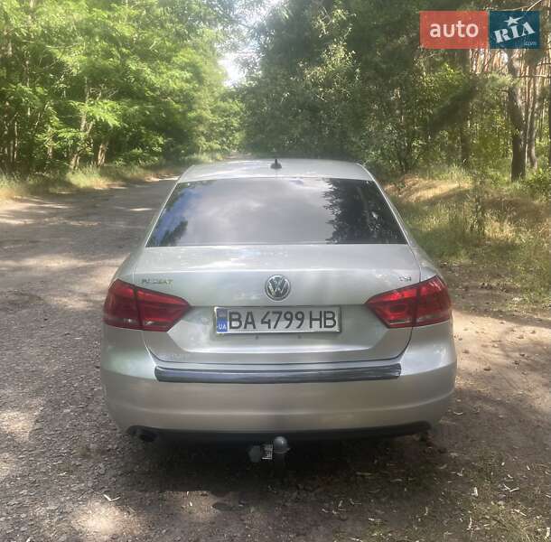Седан Volkswagen Passat 2014 в Києві