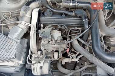 Седан Volkswagen Passat 1994 в 