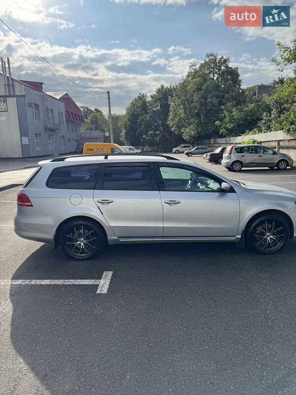 Универсал Volkswagen Passat 2013 в Хмельницком