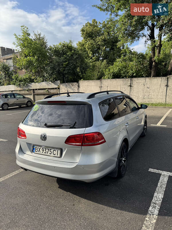Универсал Volkswagen Passat 2013 в Хмельницком