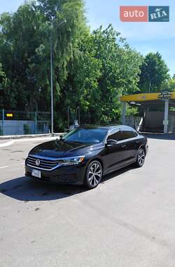 Седан Volkswagen Passat 2020 в Киеве