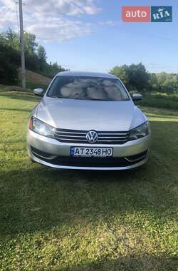 Седан Volkswagen Passat 2014 в Ивано-Франковске