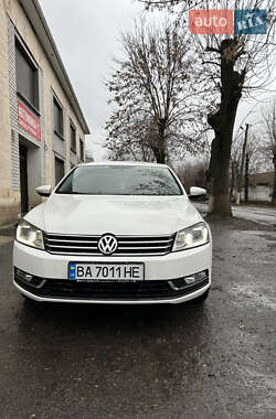 Седан Volkswagen Passat 2012 в Семеновке