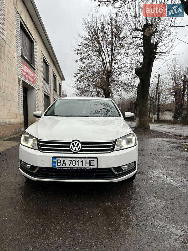 Volkswagen Passat 2012 Volkswagen Passat 2012