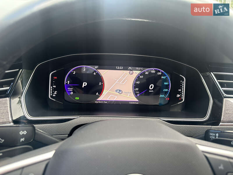 Седан Volkswagen Passat 2021 в Киеве