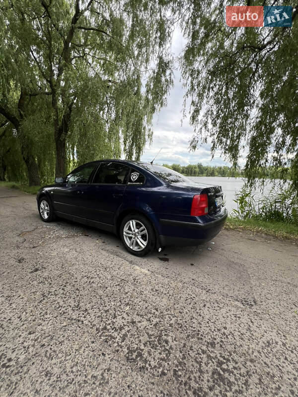 Седан Volkswagen Passat 2000 в Рівному
