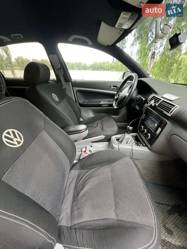 Седан Volkswagen Passat 2000 в Рівному