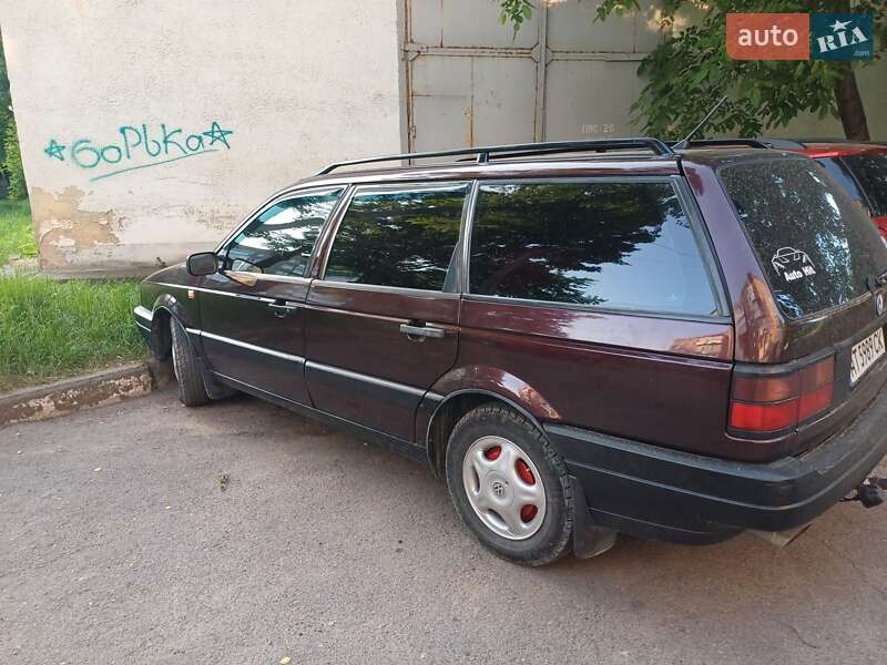 Универсал Volkswagen Passat 1993 в Калуше