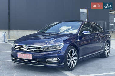 Седан Volkswagen Passat 2018 в Львове
