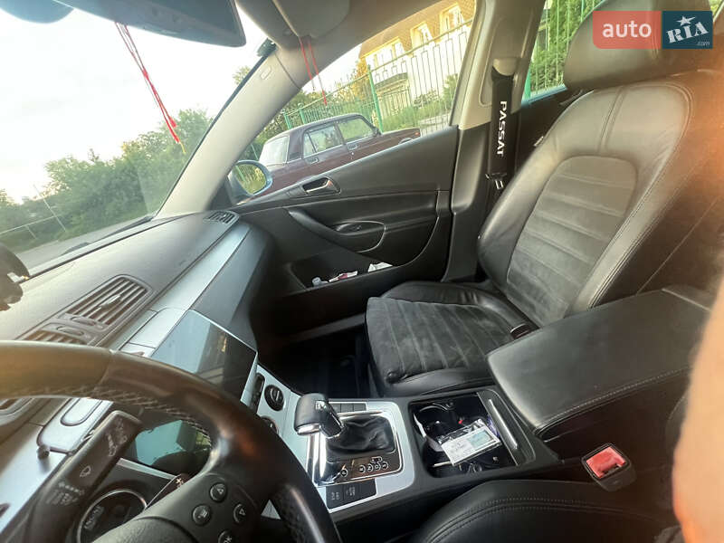 Універсал Volkswagen Passat 2008 в Харкові