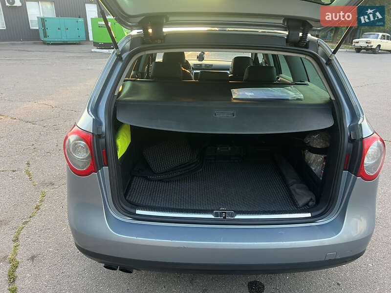 Універсал Volkswagen Passat 2008 в Харкові