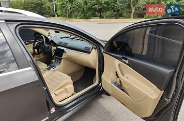Універсал Volkswagen Passat 2006 в 
