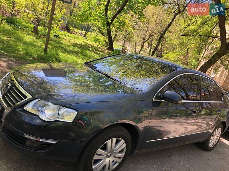 Седан Volkswagen Passat 2007 в Вышгороде