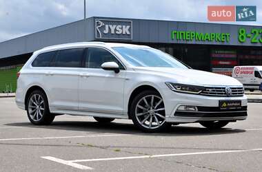 Универсал Volkswagen Passat 2018 в Киеве