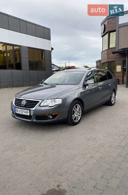 Универсал Volkswagen Passat 2007 в Ровно