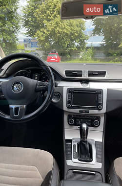 Універсал Volkswagen Passat 2011 в 