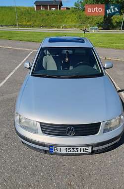 Седан Volkswagen Passat 1998 в Глобиному
