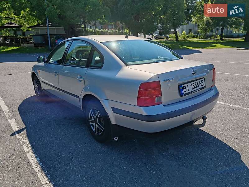 Седан Volkswagen Passat 1998 в Глобиному