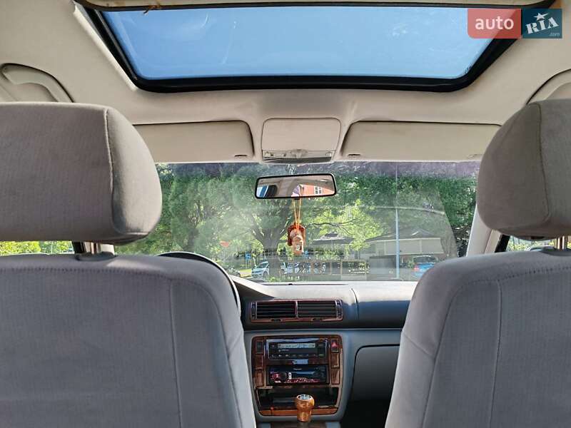 Седан Volkswagen Passat 1998 в Глобиному