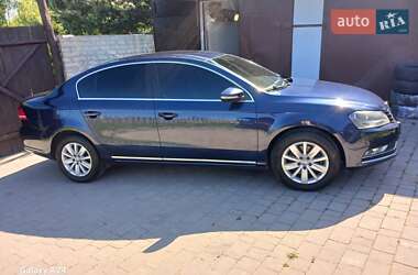 Седан Volkswagen Passat 2012 в Львові