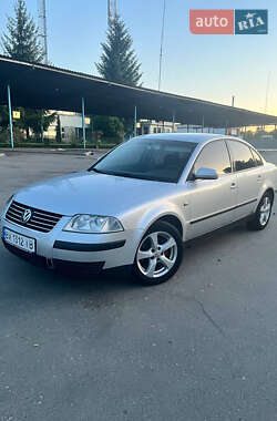 Седан Volkswagen Passat 2001 в Хмельницком