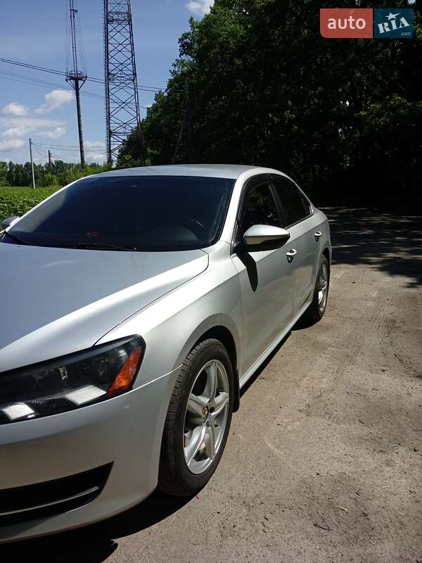 Седан Volkswagen Passat 2011 в Сумах