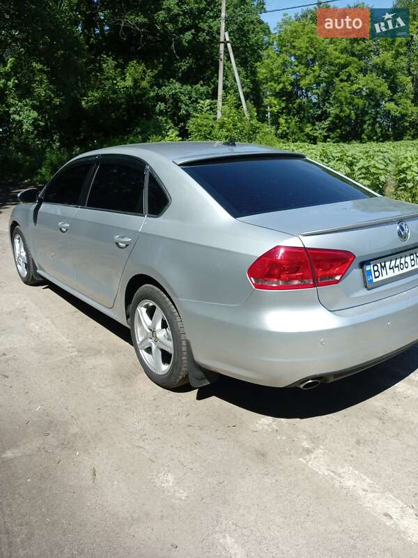Седан Volkswagen Passat 2011 в Сумах