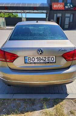 Седан Volkswagen Passat 2014 в Тернополе