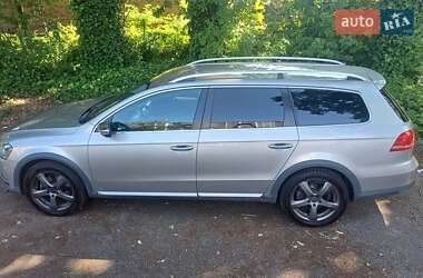 Універсал Volkswagen Passat 2012 в Миколаєві