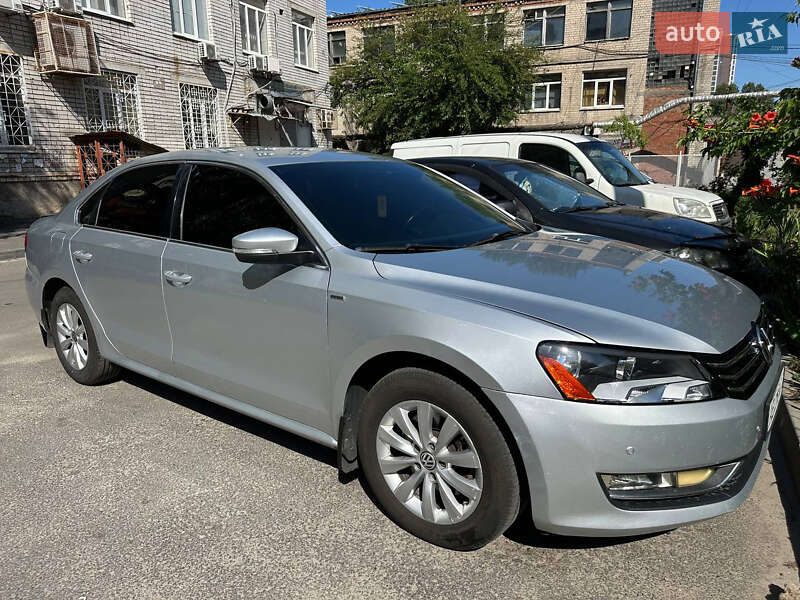 Седан Volkswagen Passat 2014 в Павлограде