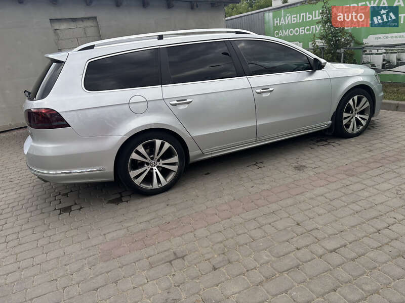 Універсал Volkswagen Passat 2013 в Івано-Франківську