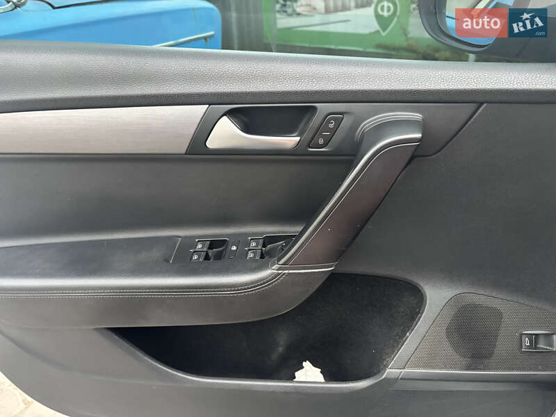Універсал Volkswagen Passat 2013 в Івано-Франківську