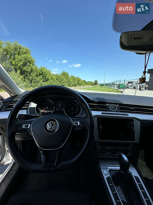 Универсал Volkswagen Passat 2018 в Дубно фото 37 Универсал Volkswagen Passat 2018 в Дубно