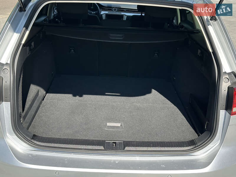 Универсал Volkswagen Passat 2018 в Дубно фото 46 Универсал Volkswagen Passat 2018 в Дубно