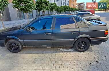 Седан Volkswagen Passat 1993 в Запоріжжі