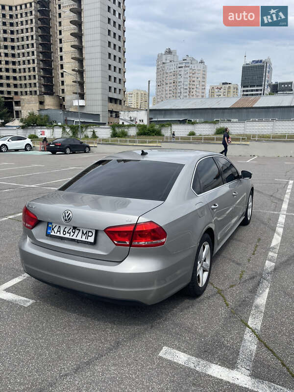 Седан Volkswagen Passat 2013 в Києві