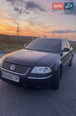 Седан Volkswagen Passat 2004 в Ирпене