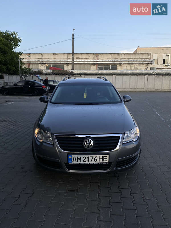 Универсал Volkswagen Passat 2006 в Житомире