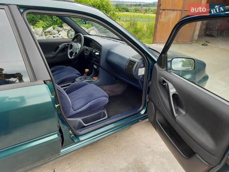 Универсал Volkswagen Passat 1996 в Мурованых Куриловцах