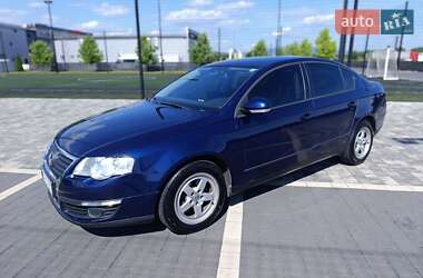 Седан Volkswagen Passat 2006 в Мукачево