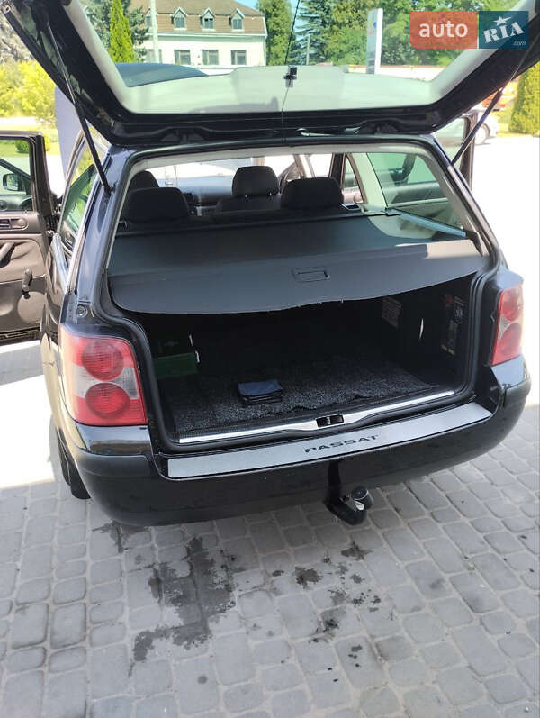 Универсал Volkswagen Passat 2002 в Самборе