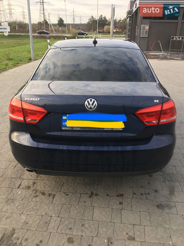 Седан Volkswagen Passat 2011 в Львове