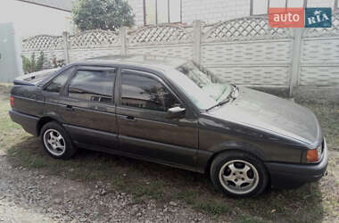 Седан Volkswagen Passat 1989 в Змиеве