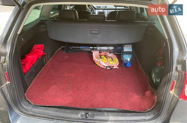Універсал Volkswagen Passat 2010 в 