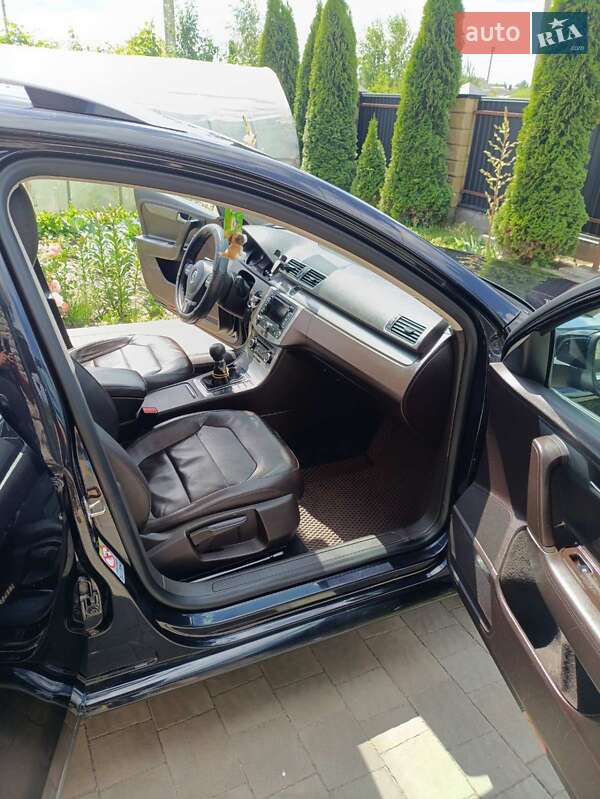 Универсал Volkswagen Passat 2010 в Старой Выжевке