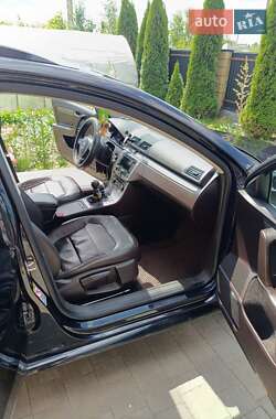 Універсал Volkswagen Passat 2010 в 