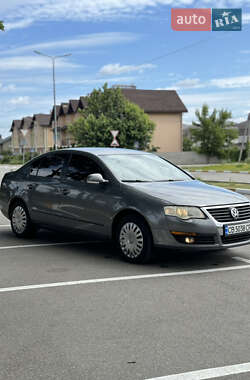 Седан Volkswagen Passat 2006 в Києві