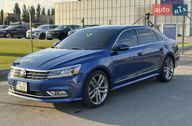 Седан Volkswagen Passat 2016 в Киеве