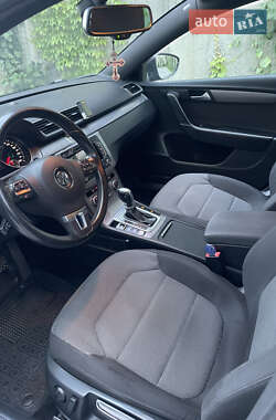Универсал Volkswagen Passat 2012 в 