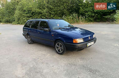 Універсал Volkswagen Passat 1992 в Немирові